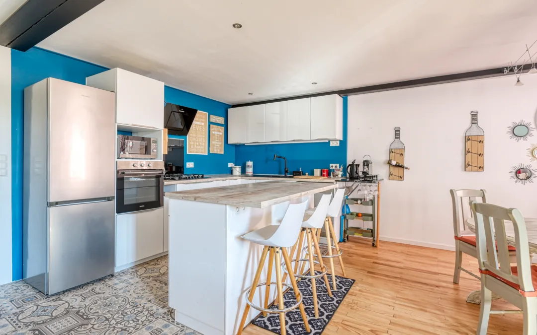 Miribel – maison de ville avec un jardin et un atelier